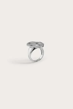 Leora Hammered Effect Oval Silver Ring<Lavish Alice New