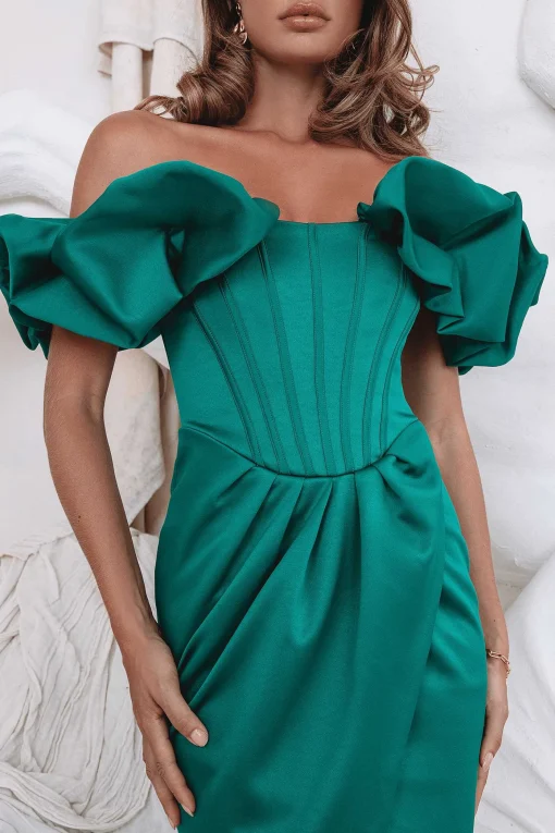Simone Puff Sleeve Bardot Satin Midi Dress In Emerald Green<Lavish Alice Online